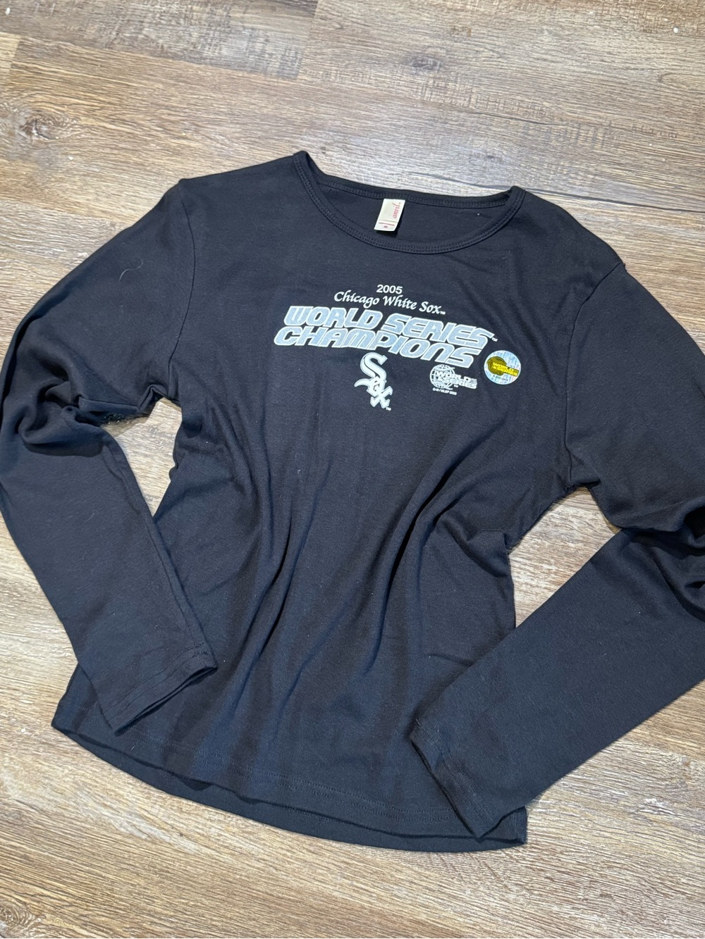 NWT Women’s Chicago White Sox 2005 World Series Champions‎ Long Sleeve Tee